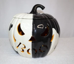 Ceramic Hand made & Painted Lighted Mickey Mouse Black & Orange Pumpkin - Foto 1 di 4