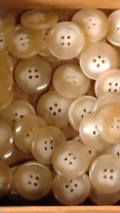 100PCS 20mm DIY Sewing Buttons shirt 4-Hole Round Resin Button lot - Picture 1 of 8