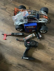 Traxxas RC Car Truck - Picture 1 of 5