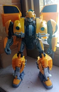 bumblebee transformers power charge da bumblebee movie - Foto 1 di 4