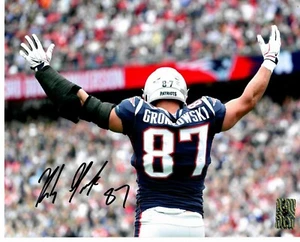 "Leyenda de los Patriotas de Nueva Inglaterra" Rob Gronkowski Firmado a Mano 10X8 Color - Imagen 1 de 1