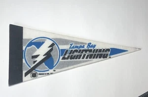 VINTAGE 90er TAMPA BAY LIGHTNING NHL FILZ MINI WIMPEL 4x9 FAHNE SAMMLERSTÜCK - Bild 1 von 4