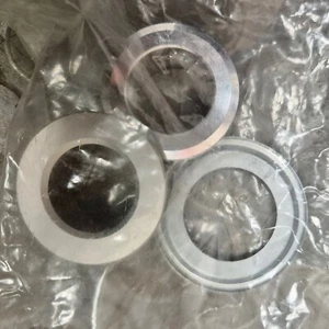 KTM 690 ENDURO R Spurverbreiterungen hinten und Öldichtung 2021 - Bild 1 von 3