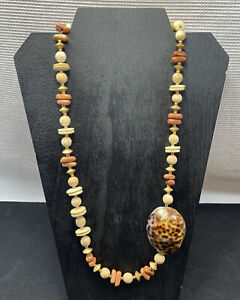 Vintage 25” Seashell, Jasper and 1.75” Leopard Cowrie Shell w/Goldtone Beads