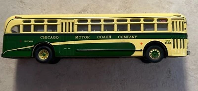 Corgi Classics GM 4505 Chicago Transit Motor Coach Diecast 1997 - Image 1 of 4