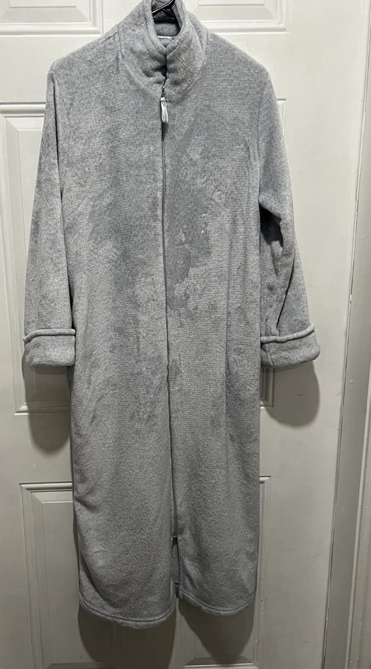 Bata para mujer Oscar de La Renta de felpa polar cremallera completa gris leopardo L/XL EXCELENTE Foto 1 de 4