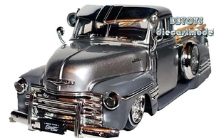1951 Chevrolet Pickup Lowrider Argento e Grigio Street Low 1/24 JADA TOYS 34293 - Foto 1 di 6