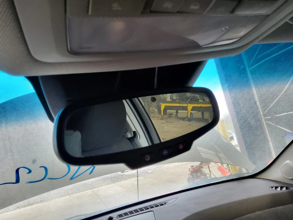 Espelho retrovisor interno central dianteiro usado serve: 2014 Chevrolet Cruze opt UE1 F - Imagem 1 de 4