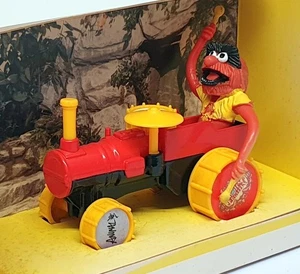 Corgi Appx 8.5cm Long 2033 - The Muppet Show Animal Vehicle - Red/Yellow - Picture 1 of 5