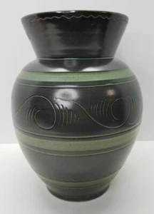 Seiler Zurich Green Vase With Light Green Stripes Excellent Condition Home Decor - Picture 1 of 6