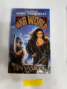 Libro de bolsillo vintage 1994 T52 de War World Vol IV Invasion Jerry Pournelle - Imagen 1 de 2