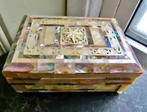 Vintage Hand Carved MOP Abalone Mosaic Bethlehem Ornate Jewelry Box 5x3.5"x2"H - Picture 1 of 11
