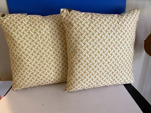 2 Pier 1 Import Throw Pillow Honey New 17" x 17" Zipper  (2) Pillows - Picture 1 of 10