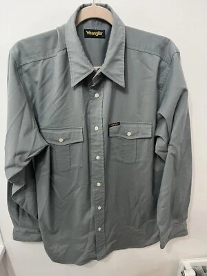Wrangler Green Men’s Shirt Long Sleeve Workwear Comfort Shirt Size Large - Image 1 of 4