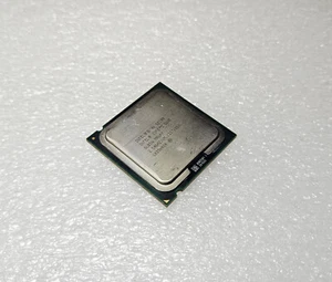 Intel Core 2 Quad Q8300 2.5 GHz 2.50GHZ/4M/1333 SLB5W Socket 775 - Picture 1 of 1