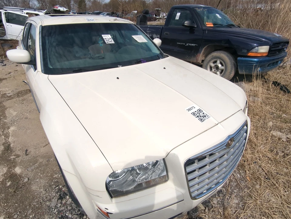 Capô Chrysler 300 2008 fabricante de equipamento original Z4PLH - Imagem 1 de 1