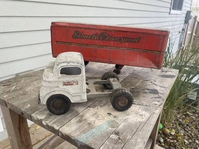 Vintage Structo Toys Semi C-3044 & Transport Red Trailer Freeport, IL USA 1950’s - Image 1 of 4