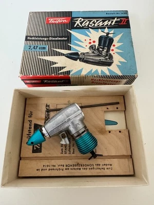 VINTAGE GRAUPNER TYPHOON RAPID II HIGH PERFORMANCE DIESEL ENGINE PART NO.1430 ORIGINAL BOX. - Image 1 of 4
