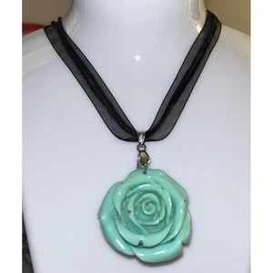 Collana Girocollo Rosa Menta Ciondolo Nastro Turchese Cordoncino Gotico 18KGP Chiusura Argento - Foto 1 di 7