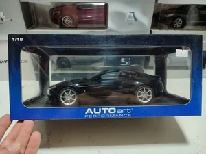 AUTOART 1:18 ASTON MARTIN V8 VANTAGE ( ONYX BLACK ) - Bild 1 von 24