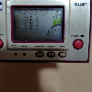 Game & Watch Helmet Junk Lot – Nintendo - Picture 1 of 3
