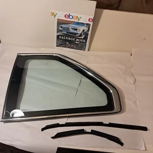 Left Rear Side Quarter Glass And Chrome OEM 1984-1992 Lincoln Mark VII - Picture 1 of 13