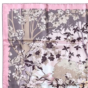 HERMES Carre 90 Jardins de Nouvelle Angleterre Almond Silk Scarf Pink Tags NoBox - Picture 1 of 6