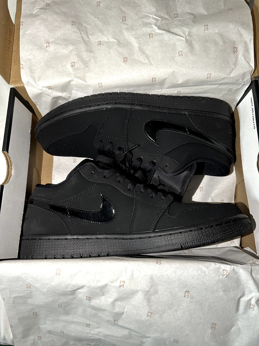 Jordan 1 Low Triple Black - 553558-056 for Sale Jordan 1 Low Triple Black - 553558-056 for Sale