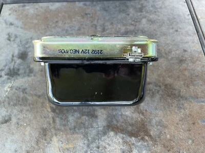 Regulador de voltaje estándar Jeep Willys Foto 1 de 3