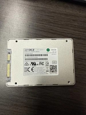OCZ Trion SSD    TRN-100-25SAT3-960G   75VB509LKMGX - Image 1 of 2