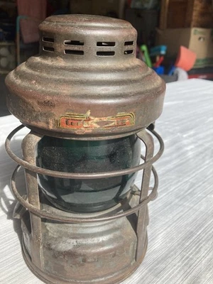 Lámpara de queroseno globo verde Embry Luck E Lite # 25 camión/ferrocarril Foto 1 de 4