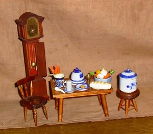 ausgefallene Möbel mit Keramiken, älter, selten ,Miniatur 1:12-guter Zustand - Bild 1 von 4