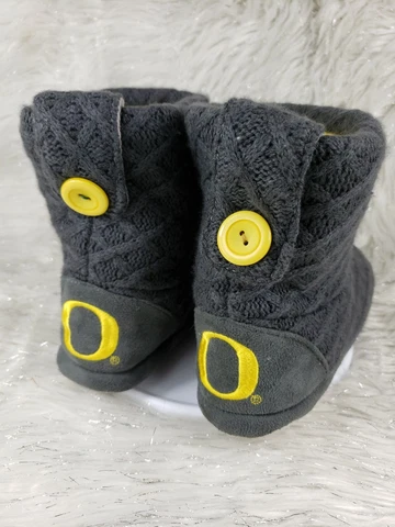 Oregon Ducks Womens Gray Yellow Knit Slippers Size 10-11 Large Cover