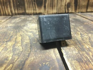 1982-1984 82 83 84 Suzuki GS300L Turn Signal Flasher Relay  - Picture 1 of 5