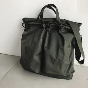 Borsa casco pilota USA retrò con tracolla - borsa imbottita Olive Drab verde - Foto 1 di 12