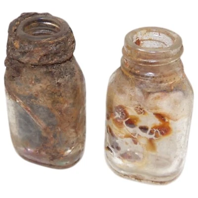 Lot 2 flacons comprimés désinfection eau terrain Normandie 1944 GB WW2 anglais - Photo 1/3