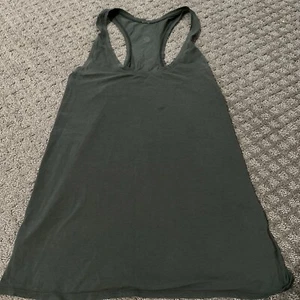 Lululemon Athletic Tank Top Forest Green Women’s Medium Thin Lightweight Yoga - Picture 1 of 5