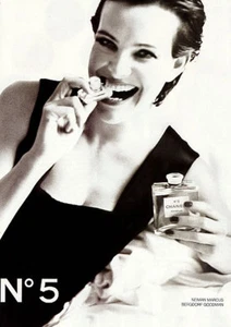 Chanel No.5 1994 botella de perfume Claudia Mason 1 página anuncio de revista - Imagen 1 de 1