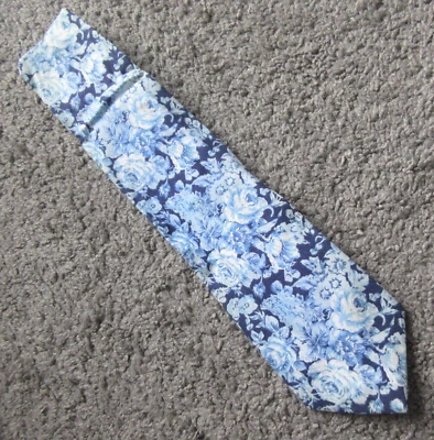 NUEVO SIN USAR DE COLECCIÓN HOMBRE VESTIDO CORBATA ALGODÓN EE. UU. 3.5" BANANA REPUBLIC SAFARI AZUL FLORAL Foto 1 de 4