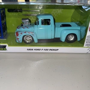 Jada Toys Just Trucks 1:24 Diecast 1956 Ford F100 Pickup Neu in OVP blau mit Flammen - Bild 1 von 6