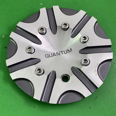 Tapa central de rueda QUANTUM SILVER & BLACK (CANTIDAD 1) # QT106L175-GAL Foto 1 de 4