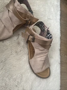 Blowfish Malibu Sandals Womens Size 5/38 Brown Canvas Zip Up Open Toe worn once  - Picture 1 of 4