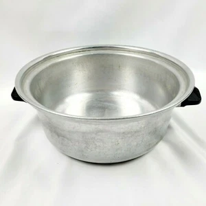 Vintage Wear-Ever Dutch Oven No 824 Aluminum Stock Pot 4 Quart No Lid Made USA - Picture 1 of 9