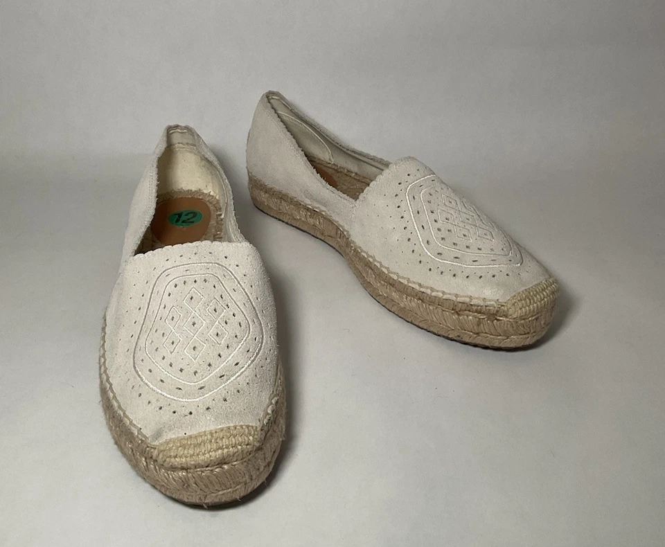 Zapatos UGG Mujer Talla 12 Beige Heidi Perf Alpargatas 1100981 Gamuza Sin Cordones Logo Foto 1 de 4