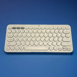 Logitech K380 Bluetooth Keyboard PC/MAC Off-White  Soft Touch Keys IPad IPhone  - Picture 1 of 10