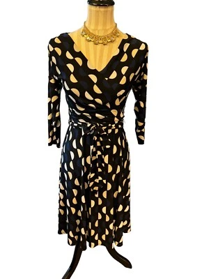 Vestido envelope falso White House Black Market tamanho 00 BK, branco, azul e creme feminino’ - Imagem 1 de 4