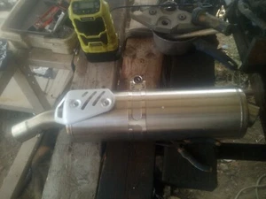 pot d echappement silencieux d origine f800r bmw - Imagen 1 de 7
