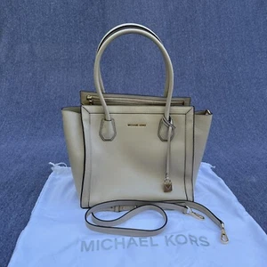 Michael Kors Ivory White Selma Handbag With Crossbody Strap - Picture 1 of 12