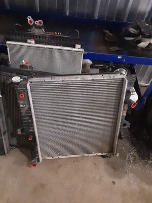 Radiator Fits 00-08 MAZDA B-3000 1606317 Foto 1 de 4