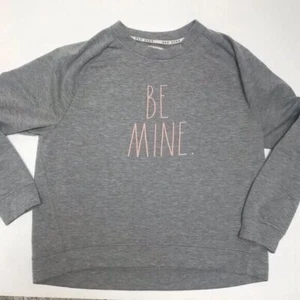 Sudadera RAE DUNN BE MINE Gris Súper Suave Talla Grande - Imagen 1 de 5
